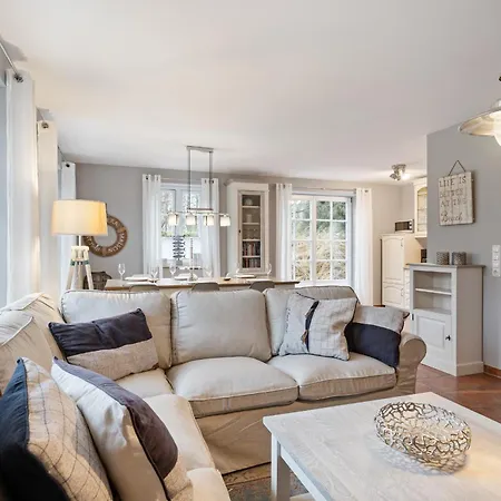 Westmarken Reetdachhaus Strandkontor *