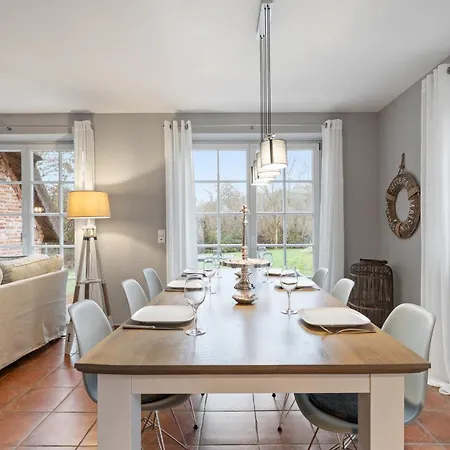 Westmarken Reetdachhaus Strandkontor Semesterbostad *