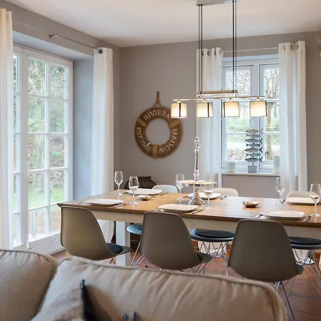 Westmarken Reetdachhaus Strandkontor בית נופש סנט פטר-אורדינג