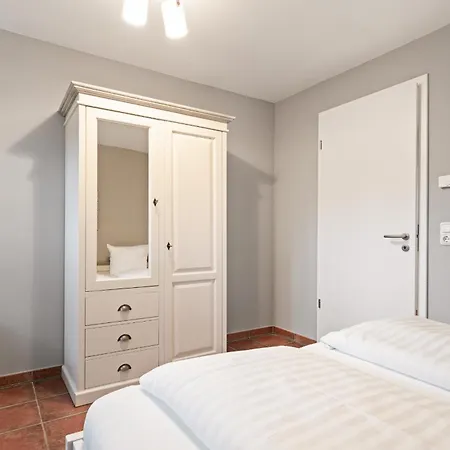 Westmarken Reetdachhaus Strandkontor Σπίτι διακοπών