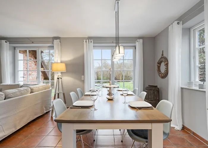 Westmarken Reetdachhaus Strandkontor 펜션 *