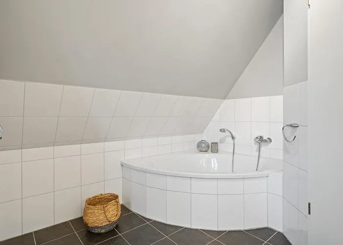 Westmarken Reetdachhaus Strandkontor * Böhl